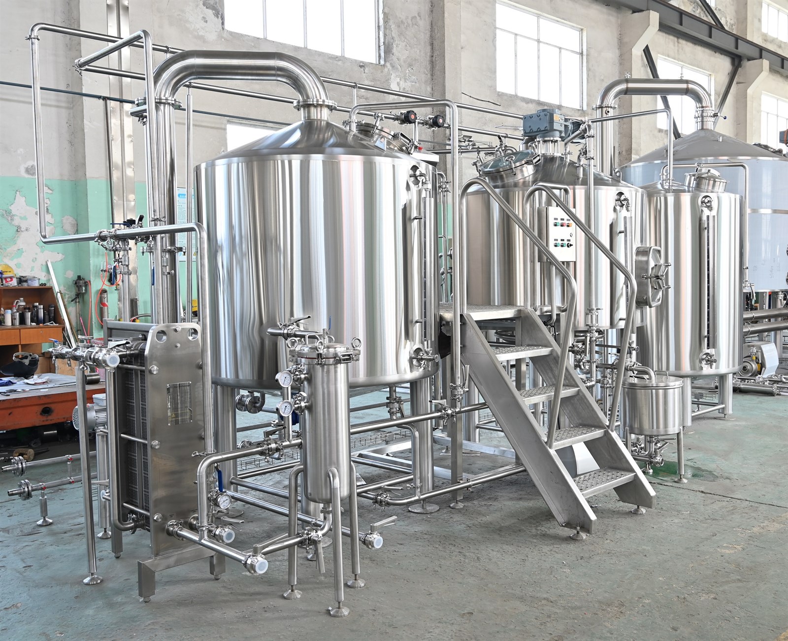 7bbl turnkey brewing system with FVs & BBTs